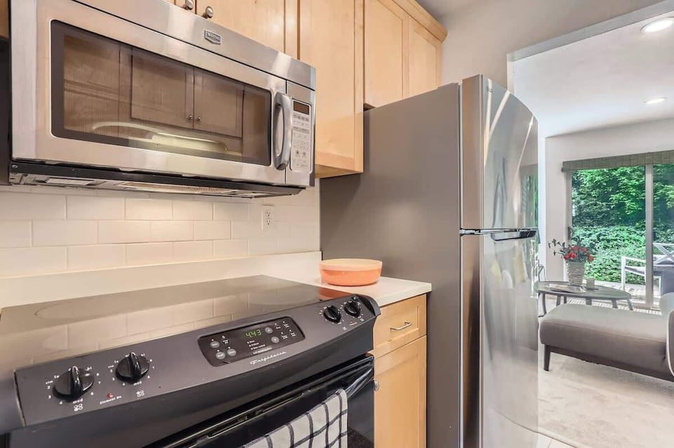 Kitchen with full sized appliances 