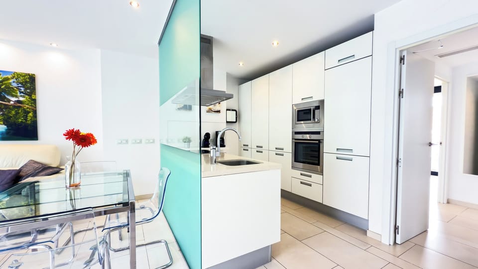Las olas apartment 13