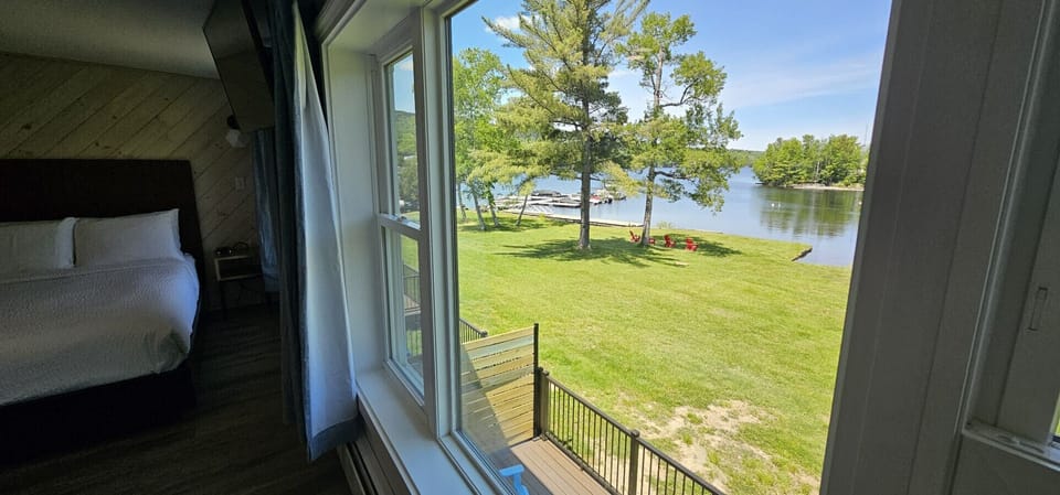 Unwind with stunning waterfront scenery all around