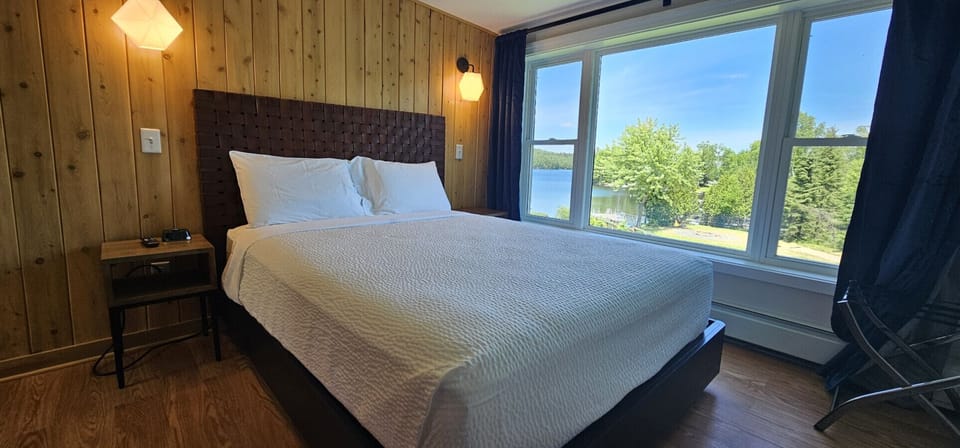 Crisp linens, soft pillows, and a peaceful night’s sleep.