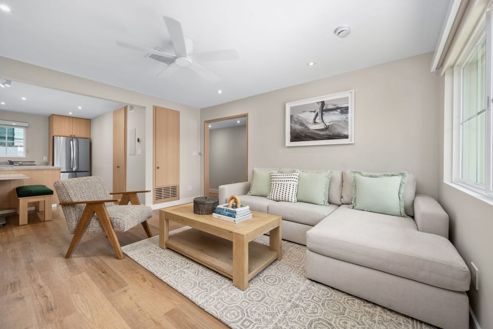 Perfect for beach lovers and adventurers alike, you're minutes from top surfing spots, La Jolla Cove, and the area's famous tide pools.