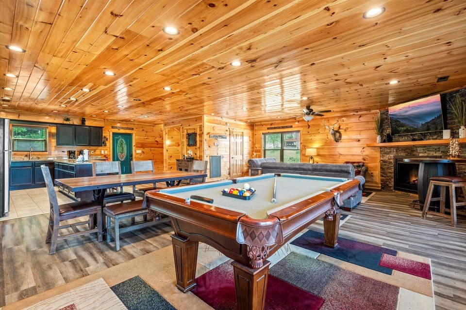 Every great getaway needs a little friendly competition! 💥🎱