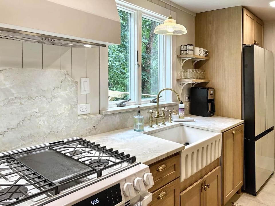 kitchen gas stove vents to outside