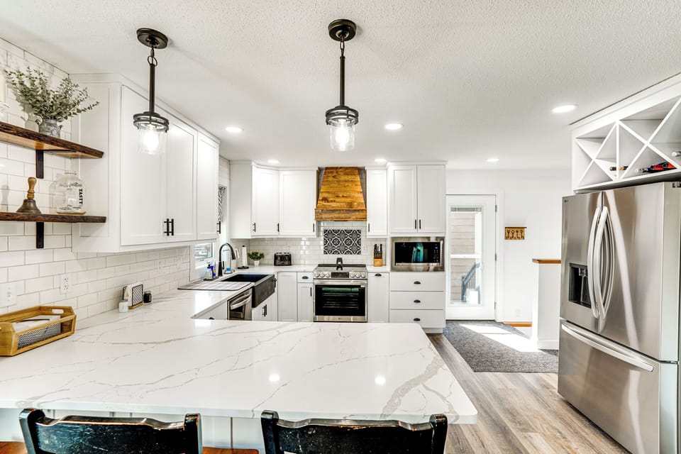 Kitchen | Free WiFi | Central Air Conditioning/Heat