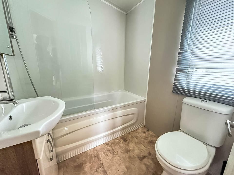 Treat yourself to a last-minute staycation in one of the luxurious holiday lodges UK at Park Holidays Broadland Sands, complete with cosy bathrooms in a lodge and easy access to Corton Beach.