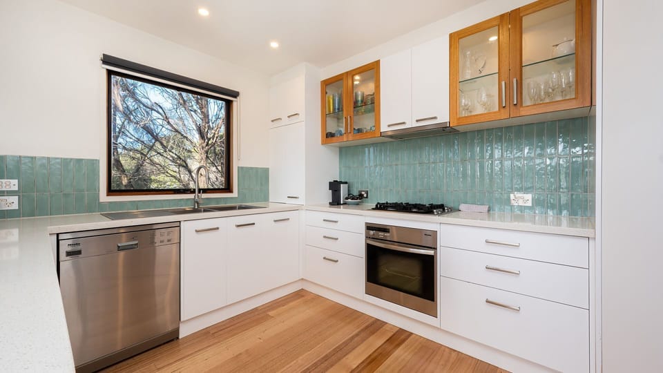 Stunning fully equipped kitchen 