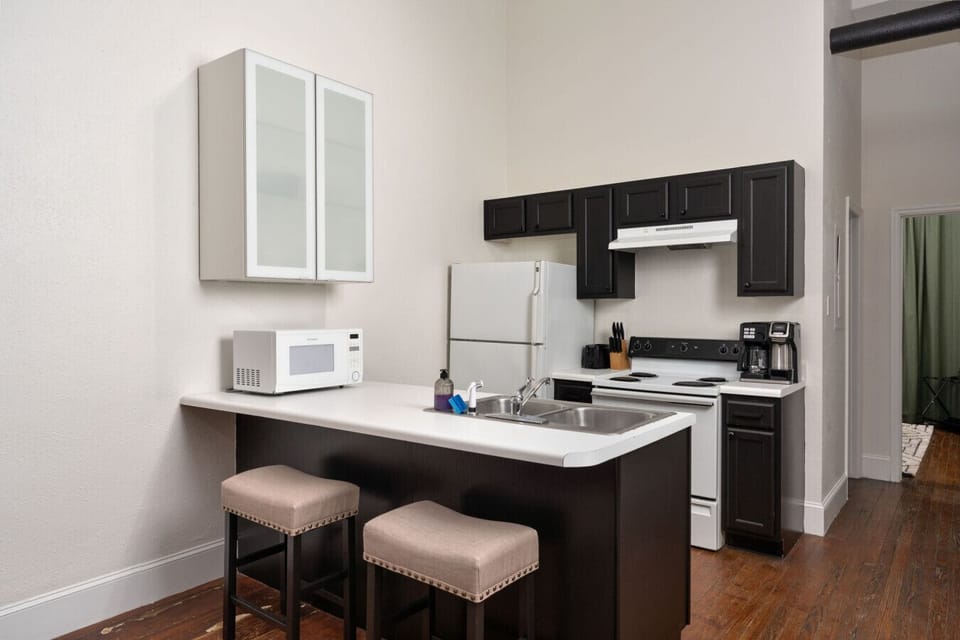 Fully Stocked Kitchen