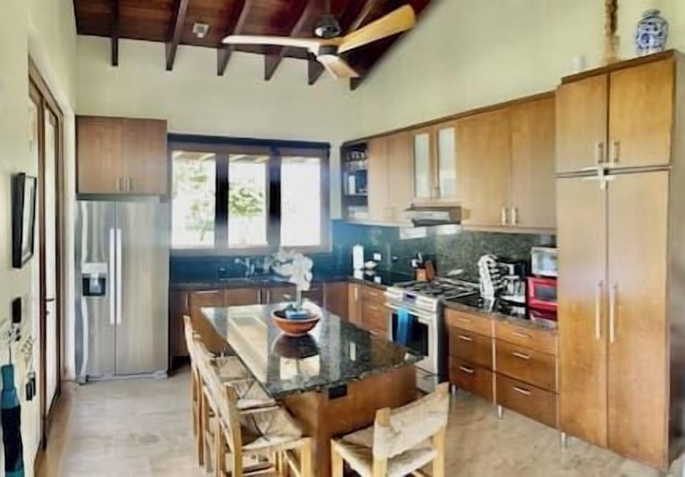Guest House Chef's Kitchen.  No dishwasher, but pretty much everything else! 