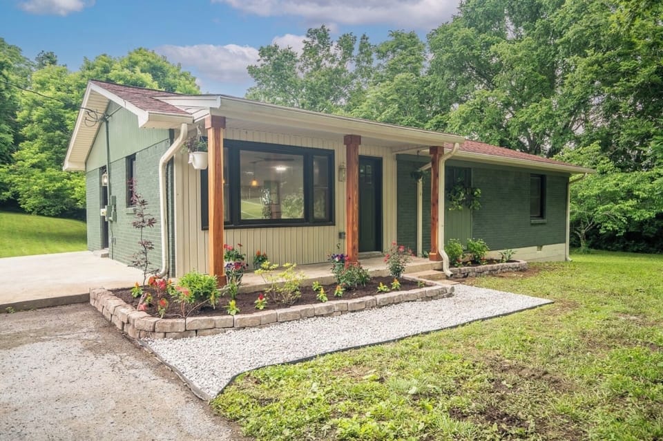 Carters Creek Cottage