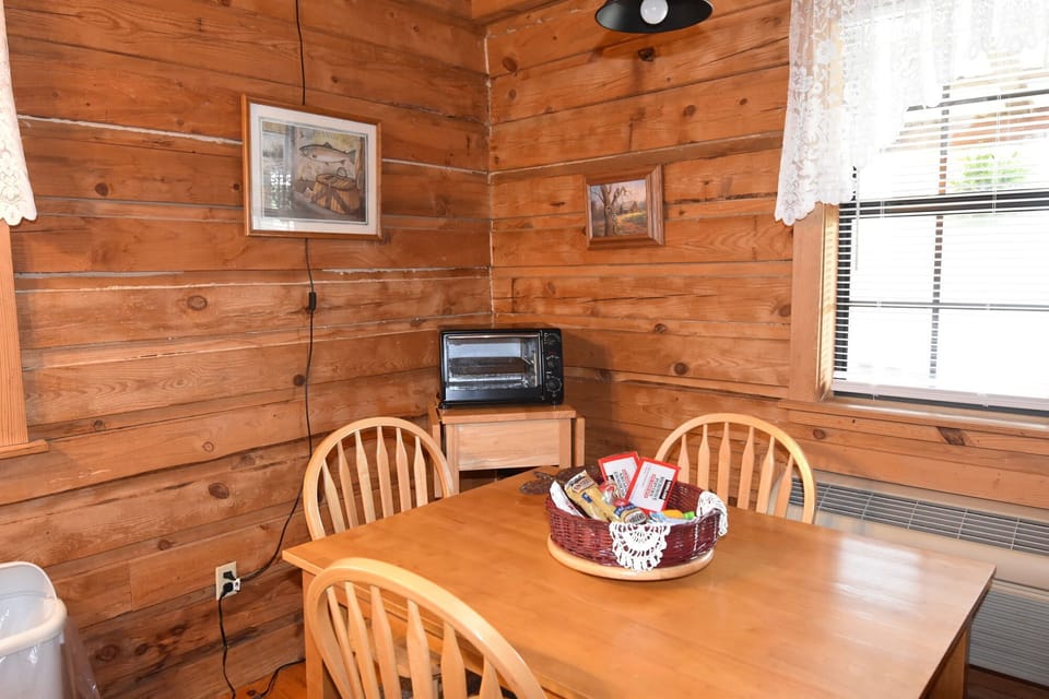 Eat in kitchen