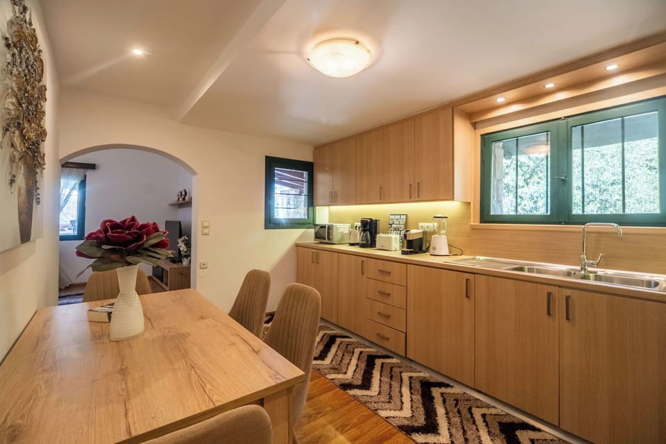 Dining Room, Kitchen
