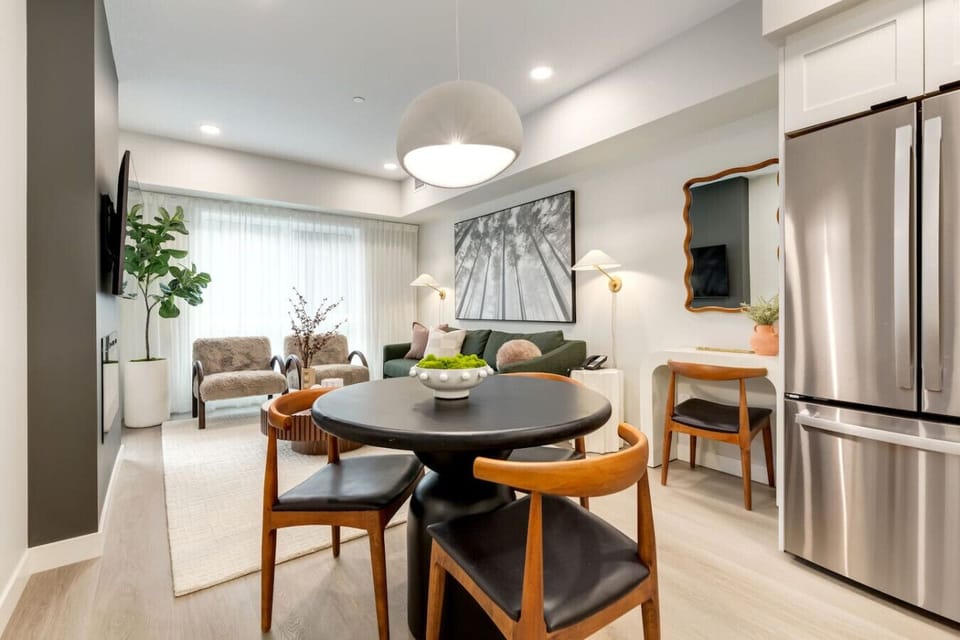 Dining area for 2.