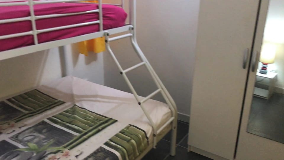 Bunk bed
