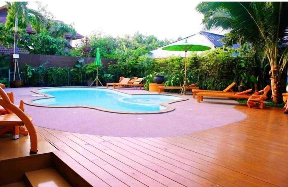 Holiday Home Swimming Pool