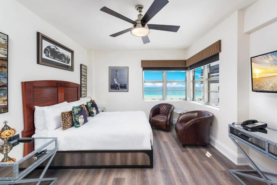 Sip morning coffee by the window with sweeping sea views.