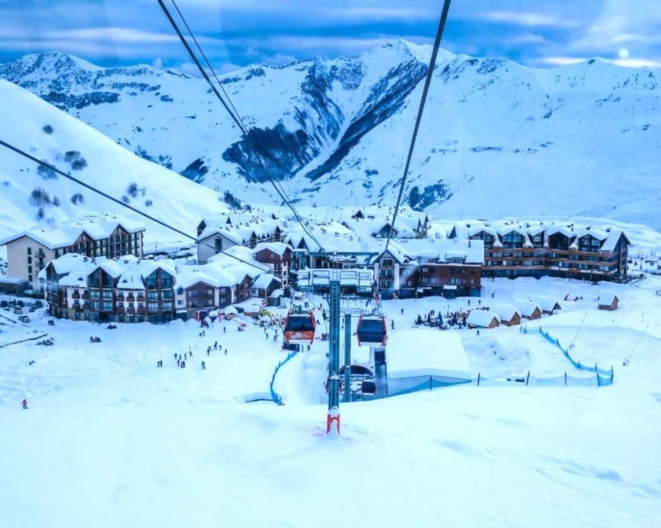 Snow and ski sports