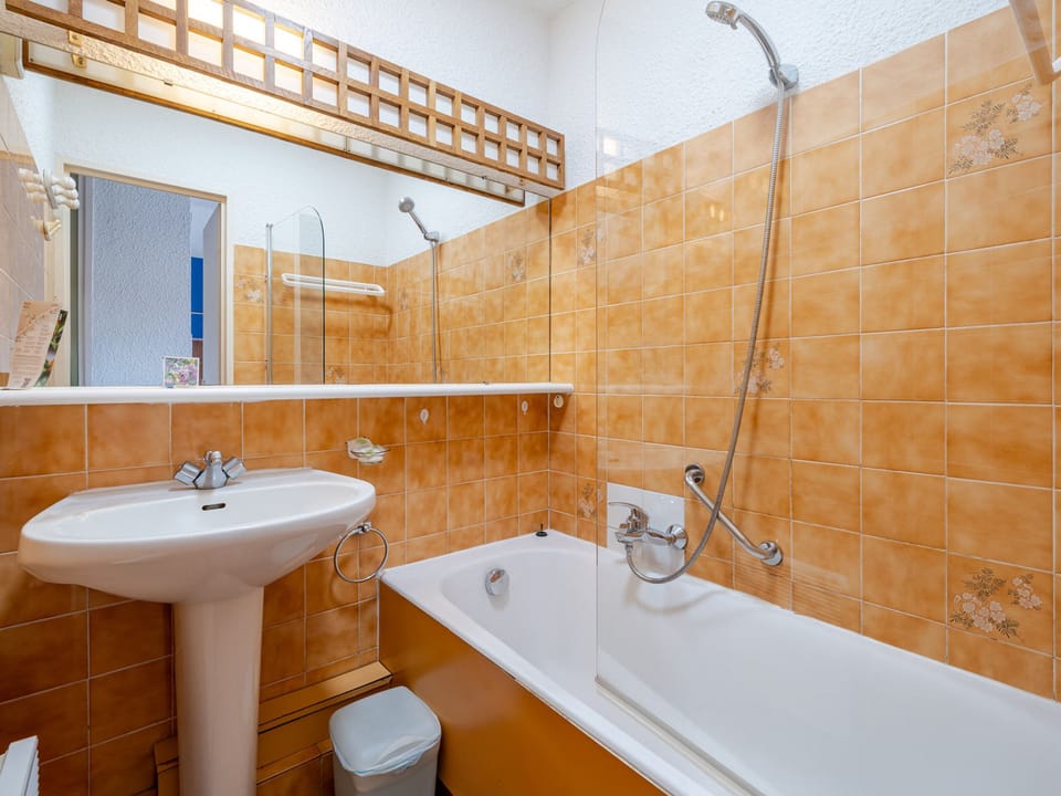 Cozy studio for 4 with Wi-Fi, sea view Apartment in Roquebrune-Cap-Martin