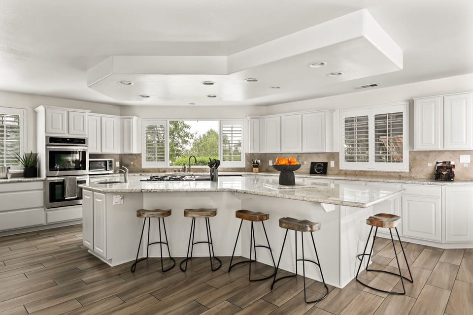 Kitchen with breakfast bar.