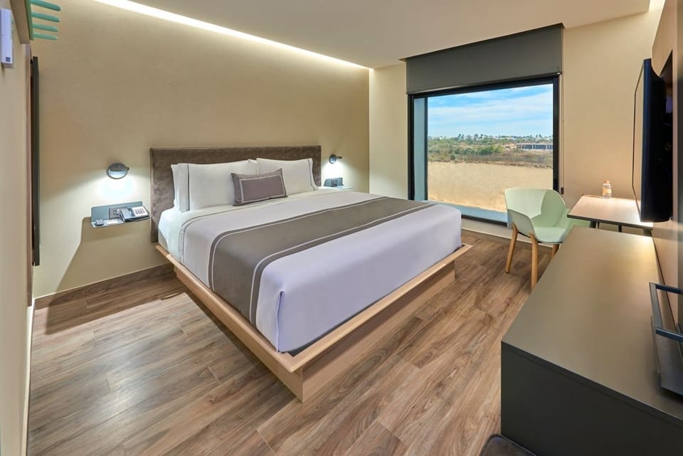 Unit with King size bed