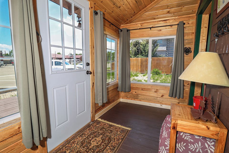 Entryway/Sunroom