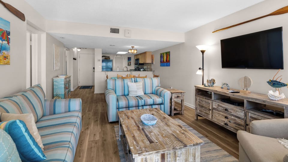 Sunnyside Up - Living area