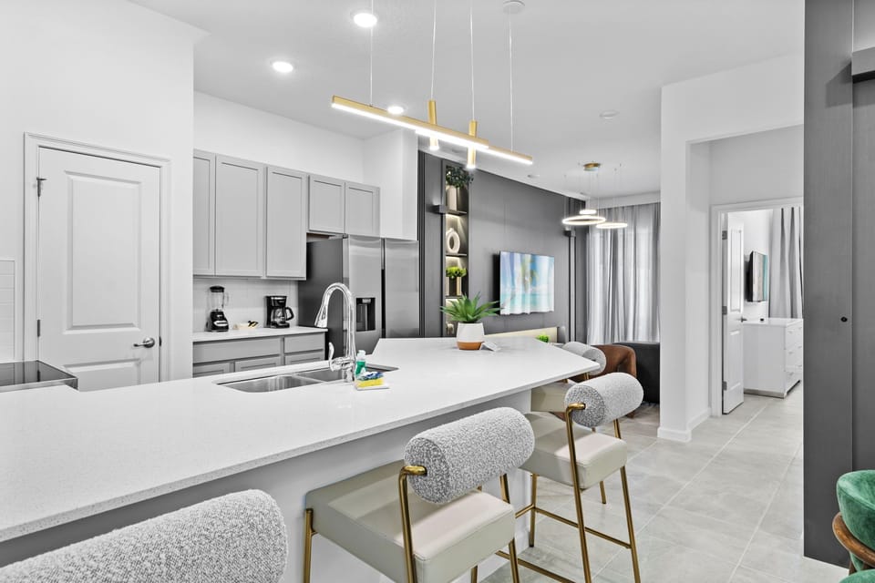 Fully-equipped kitchen