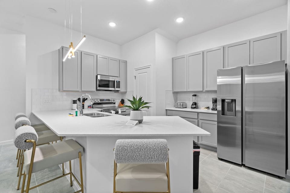 Fully-equipped kitchen
