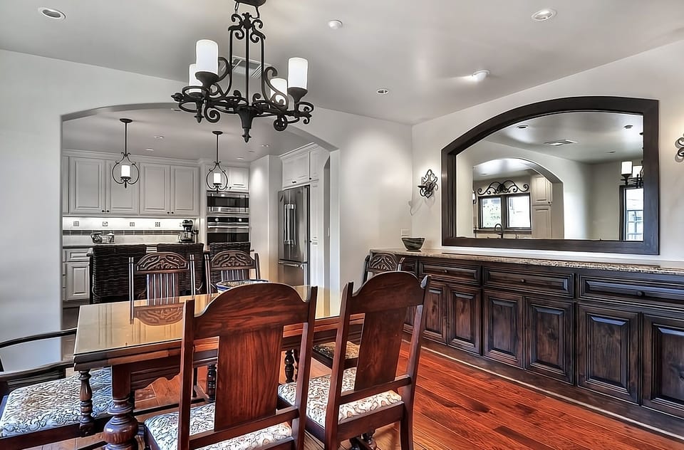 DINING ROOM INWARD