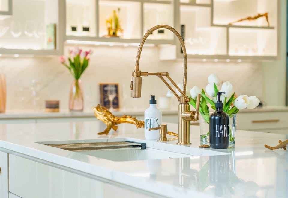 Gold finishes and glowing lighting—The Vibe’s attention to detail makes every corner feel effortlessly elegant.