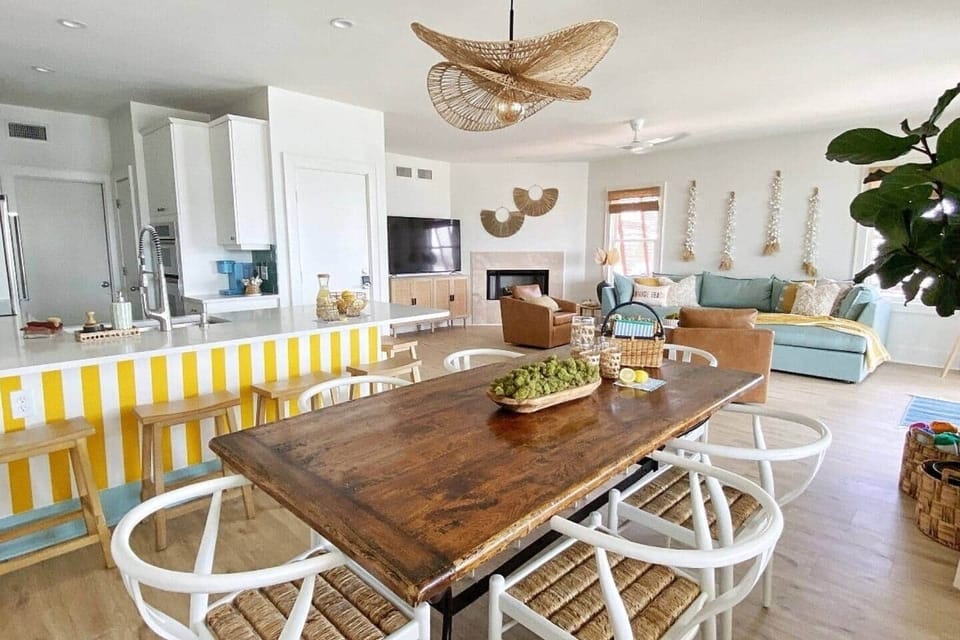 Open Concept Kitchen, Dining Room and Living Room