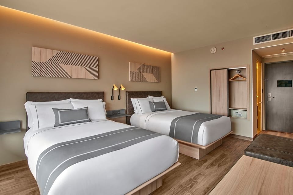 Unit with Two Queen size beds