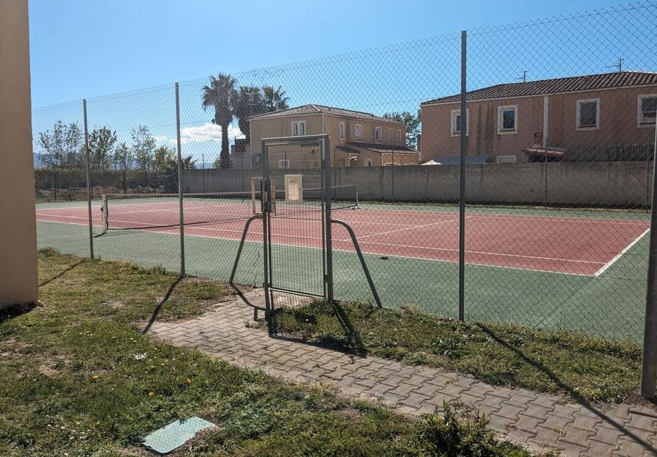 Sport court