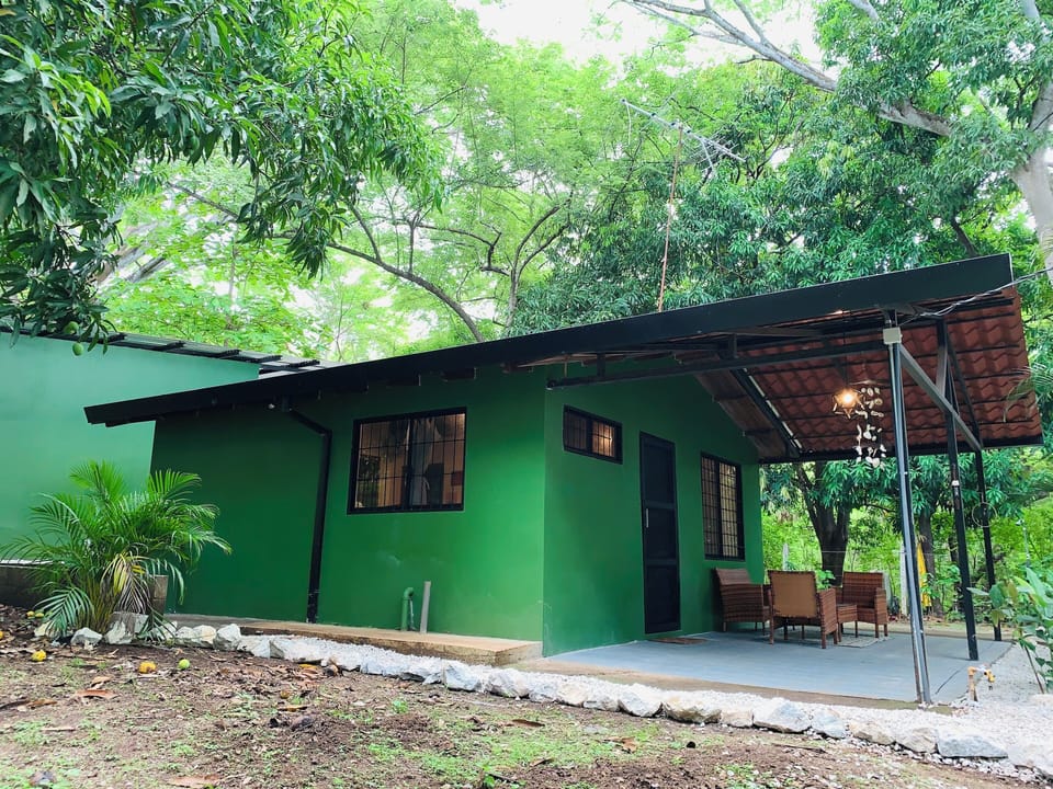 Casa Hoja Playa Grande surf house cottage