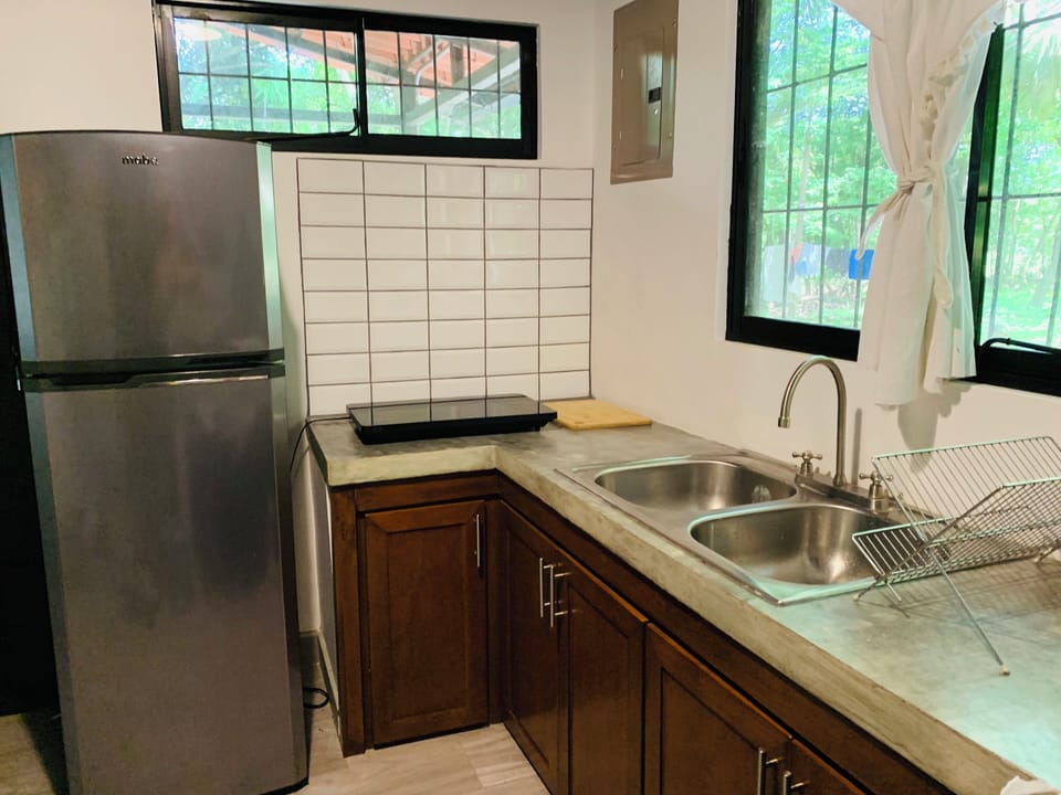 Casa Hoja Playa Grande surf house cottage fully equipped kitchen 