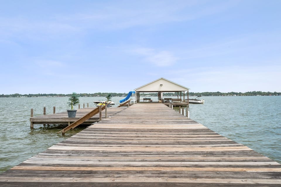 Community pier with slide