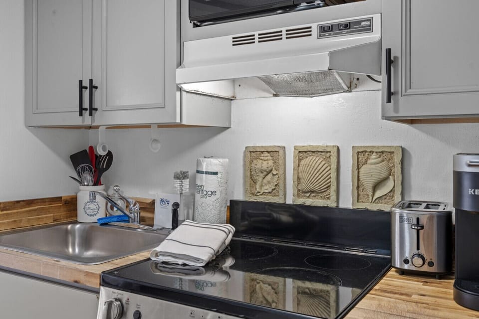 Modern Kitchen and appliances for your cooking convenience during your vacation