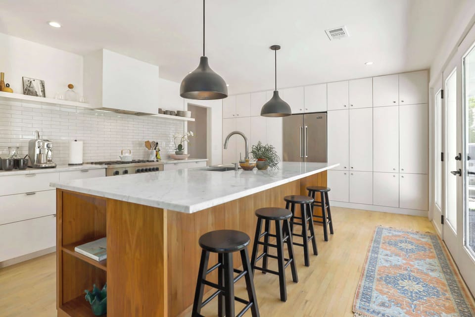 Spacious kitchen 