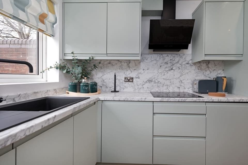 Well-equipped luxurious kitchen, with every amenity for your comfort