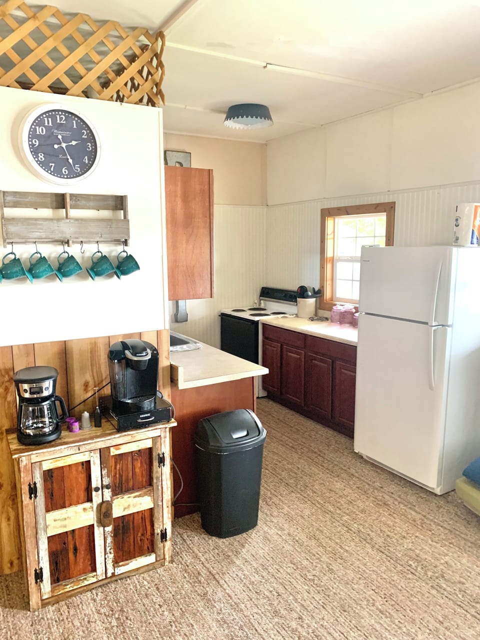 Keurig and drip coffee maker provided 