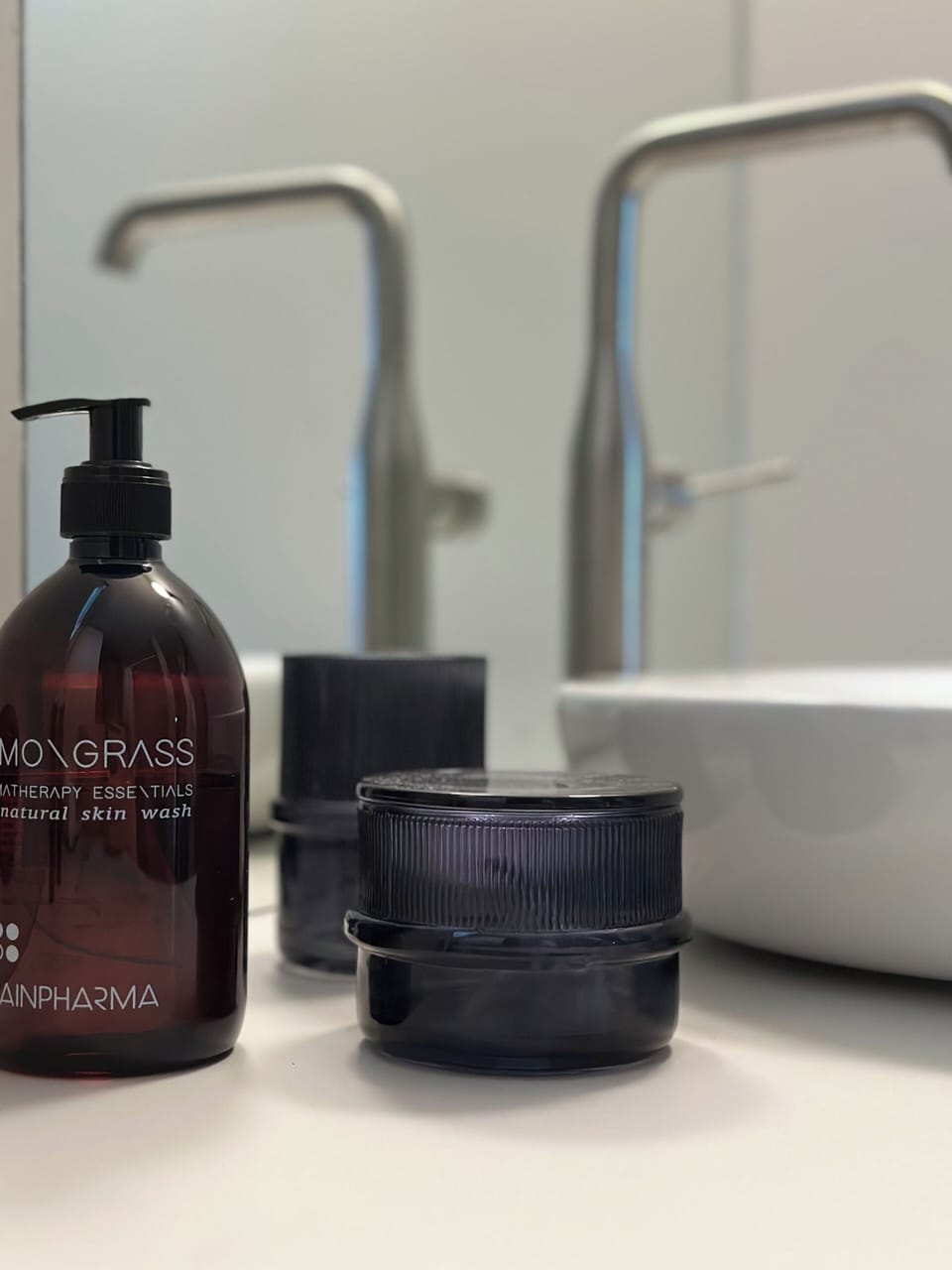 Bathroom amenities