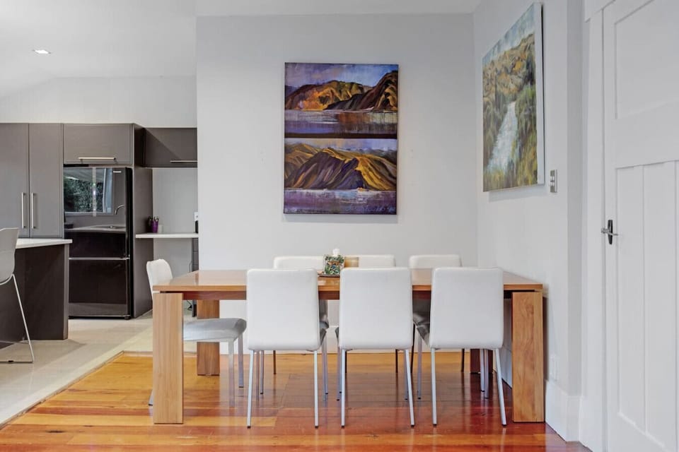 The dining table is a great place to eat together, play games or do a jigsaw puzzle.