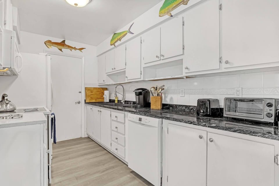 Fully equipped kitchen ready for you to cook up a feast.