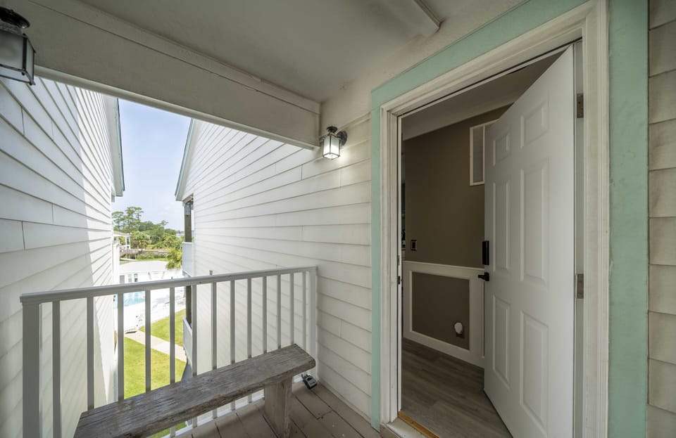 Front 🚪 door