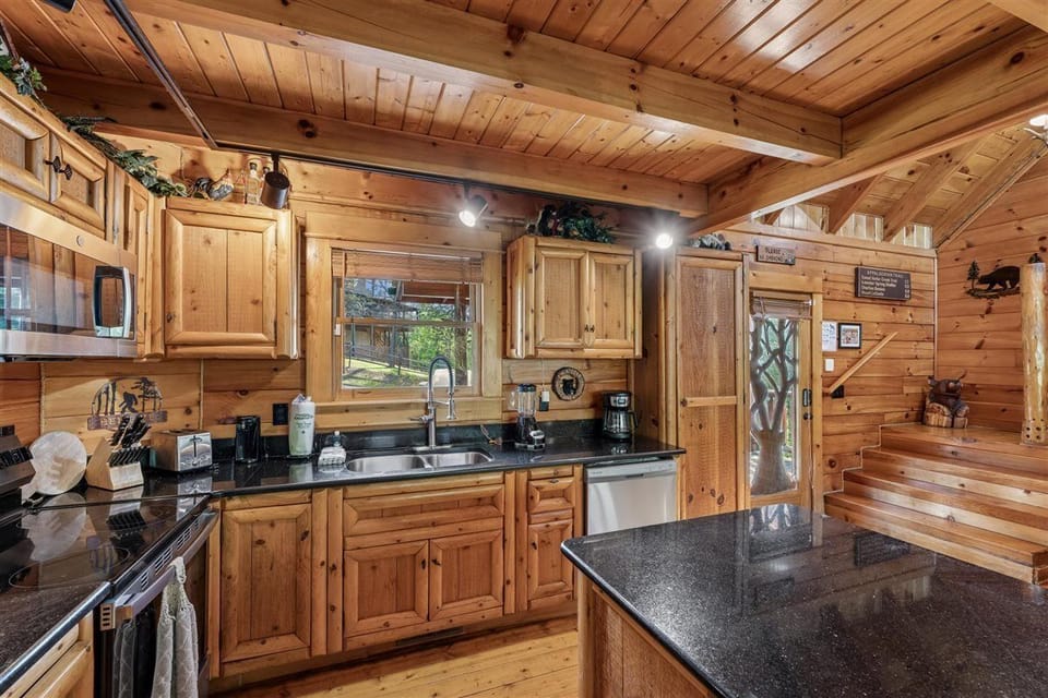 10-Kitchen