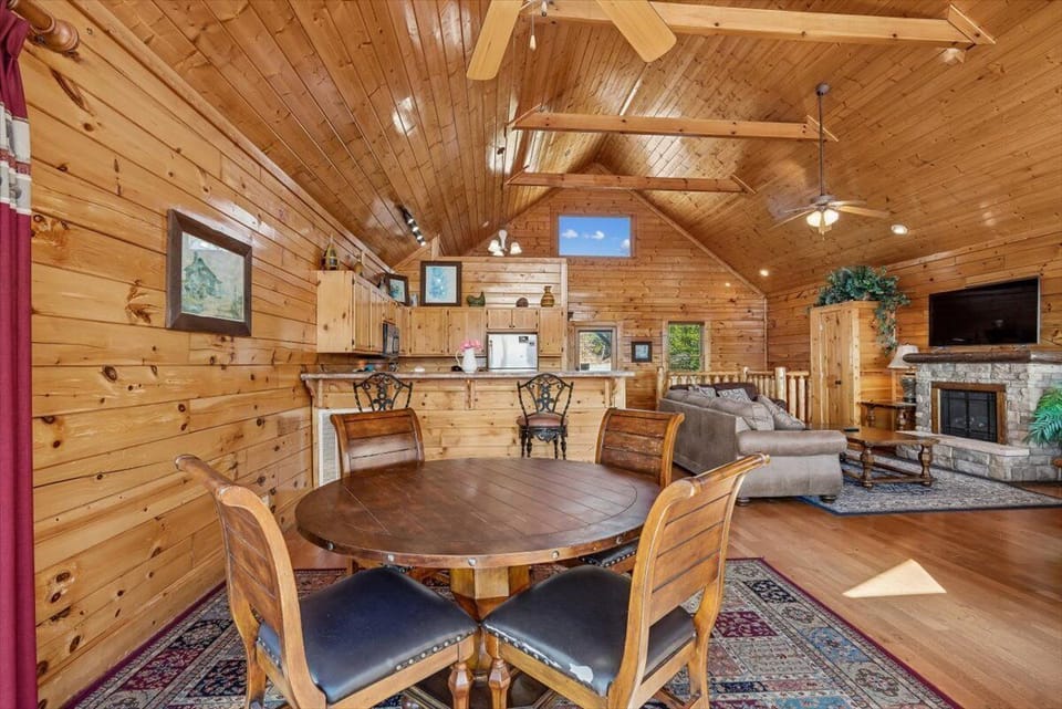 16-Dining Room
