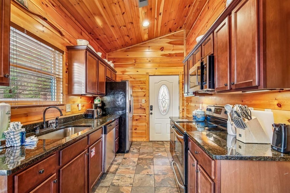 23-Kitchen