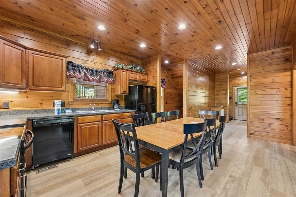 14-Kitchen