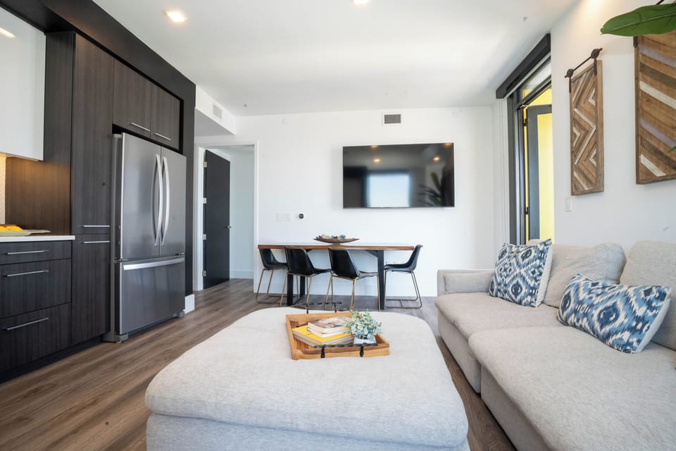 Clean, modern bathroom with fresh towels and thoughtful amenities