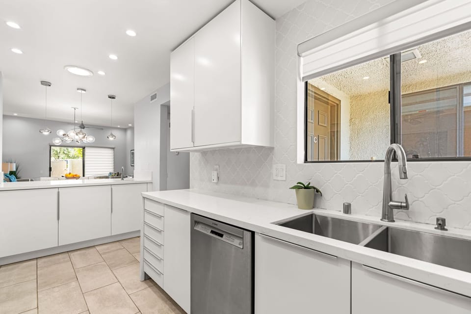 1b4330ab-2dee-4ecf-8ce5-cf426599c85b