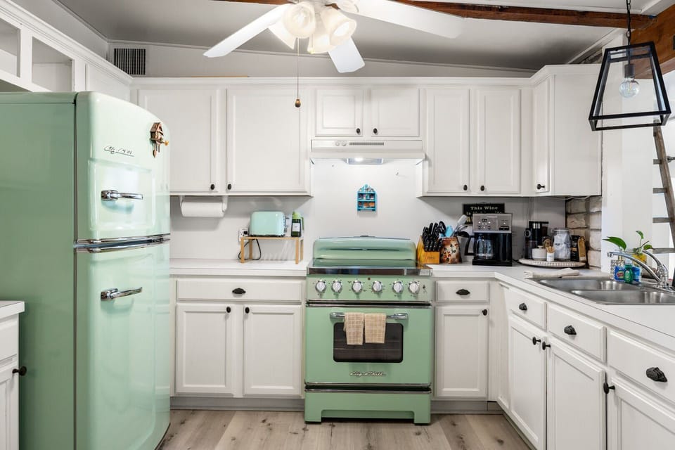 Kitchen with retro appliances